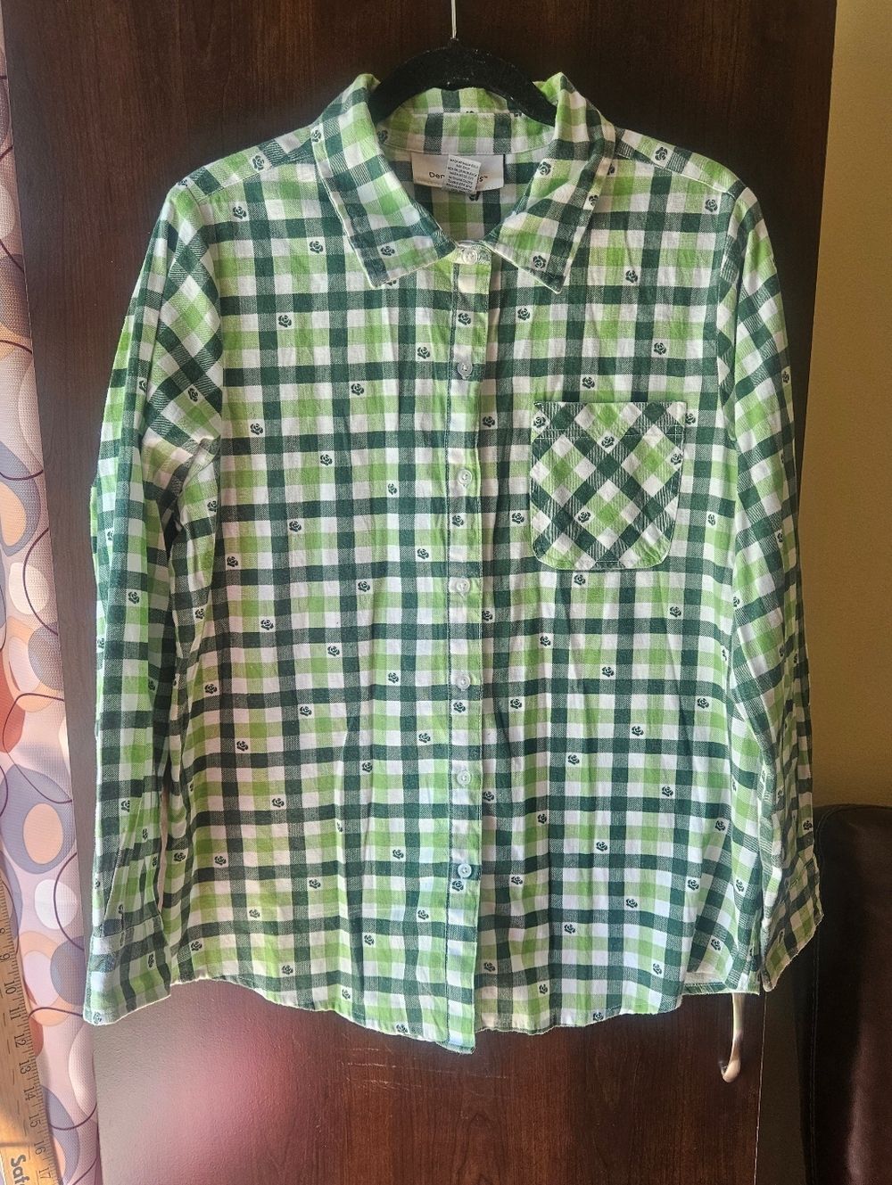Denim Moves Green & White Plaid Button-Up Shirt Size Large